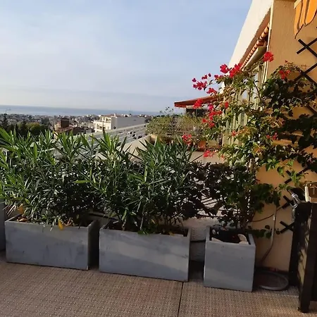Terrasse Et Vue Sur La Baie De Cannes * ル·カネ